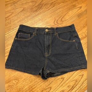 Forever 21 High Waisted Denim Shorts Size 29 (6/7) Solid Wash Summer